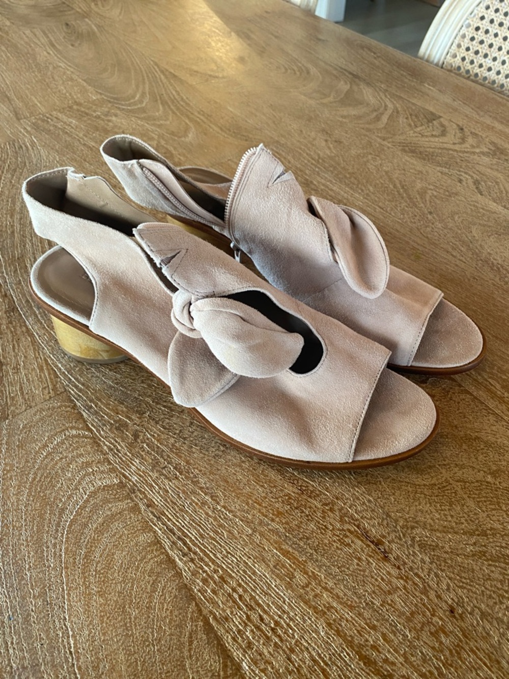 Bernardo “Luna” bow heels - Picture 5 of 15